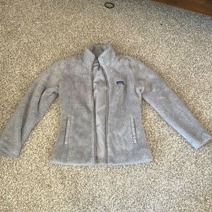 grey fleece Patagonia jacket